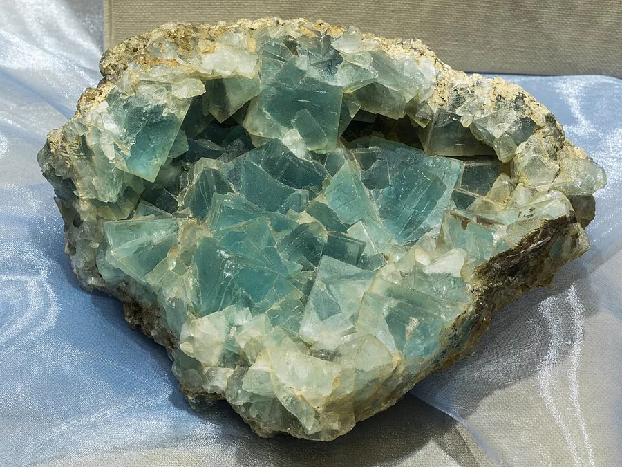 Fluorite (calcium fluoride)